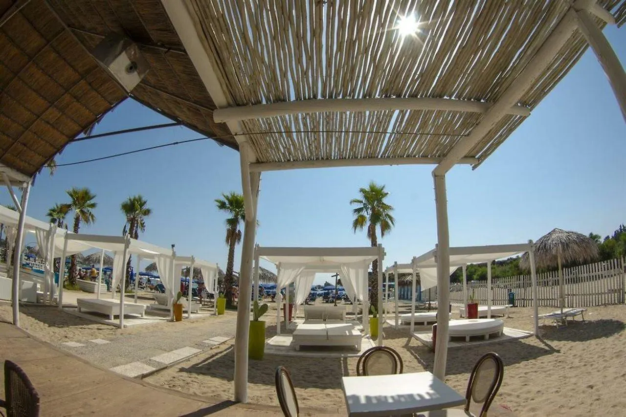 Üdülőközpont Futura Club Spiagge Bianche Hotel Fontane Bianche